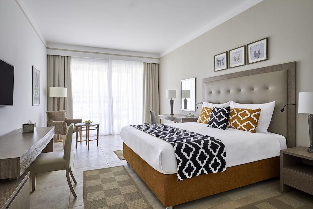 Steigenberger Resort Alaya Marsa Alam - Red Sea - Adults Friendly 16 Years Plus Корая Бей Екстериор снимка A bedroom at the hotel